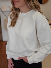 Load image into Gallery viewer, Levi's® Everyday Sweatshirt