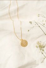 Load image into Gallery viewer, Laurel Necklace Acorn Home + Apparel