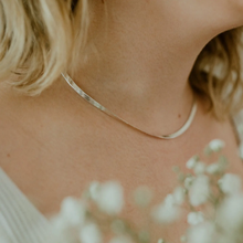 Load image into Gallery viewer, Herringbone Necklace