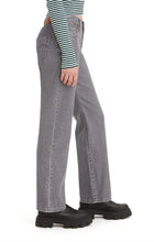 Load image into Gallery viewer, Levi's® 501® '90s Acorn Home + Apparel