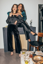 Load image into Gallery viewer, Pamela Button Down Shirt
