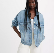 Load image into Gallery viewer, Levi&#39;s Canada 90s trucker denim jean jacket light blue worn in look, no distressing Snow Angel
