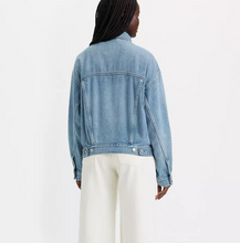 Load image into Gallery viewer, Levi&#39;s® &#39;90s Trucker Jacket
