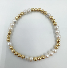 Load image into Gallery viewer, Fresh Water Pearl Bracelet
