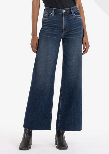 Kut from the Kloth Meg wide leg Fab Ab in Exhibited wash jeans.