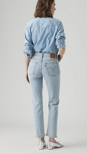 Load image into Gallery viewer, Levi&#39;s® Wedgie Straight
