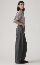 Load image into Gallery viewer, Levi&#39;s® Cinch Barrel
