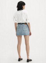 Load image into Gallery viewer, Levi&#39;s® Icon Mini Skirt

