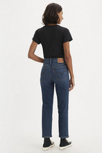 Load image into Gallery viewer, Levi's® Wedgie Straight
