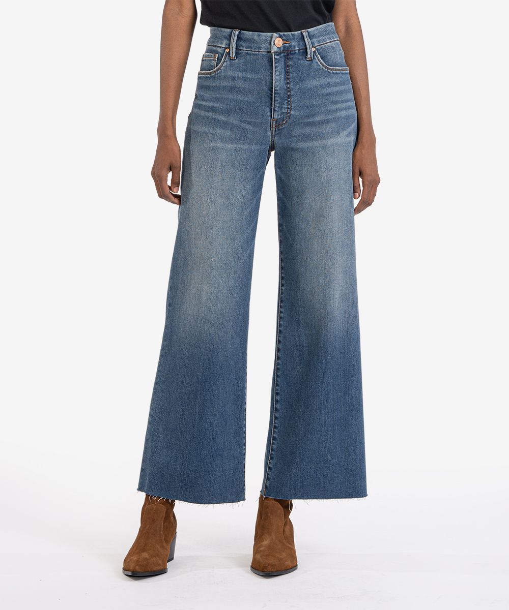 Kut from the Kloth Meg wide leg Fab Ab in Milestone wash. 