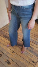 Load and play video in Gallery viewer, Meg High Rise Wide Leg
