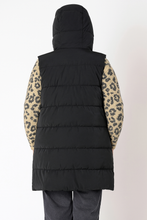Load image into Gallery viewer, Hooded Puffer Vest
