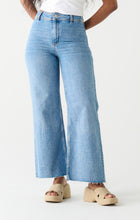 Load image into Gallery viewer, Lottie Wide Leg Jeans
