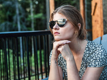 Load image into Gallery viewer, GoWood Round Rimless Sunglasses
