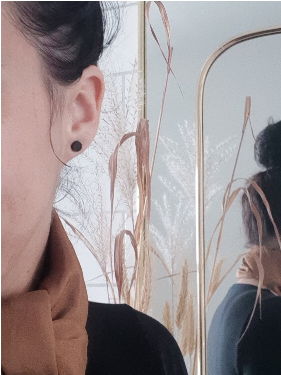 Ebony Circle Studs